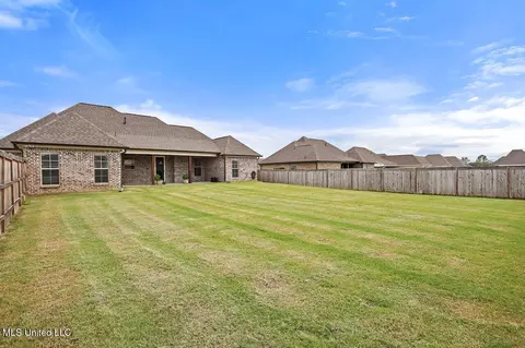 Exterior - 953 Glenwild Cir, Canton, MS 39046 photo 9 of 10