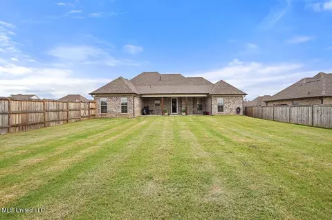 Exterior - 953 Glenwild Cir, Canton, MS 39046 photo 8 of 10