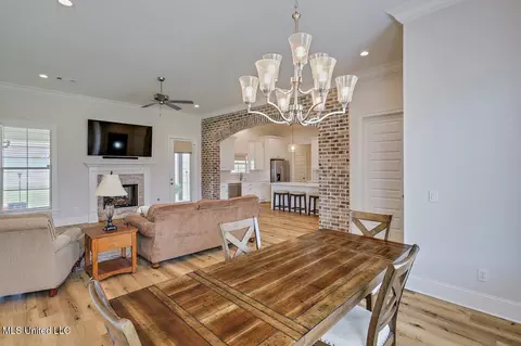 Dining - 953 Glenwild Cir, Canton, MS 39046 photo 2 of 2