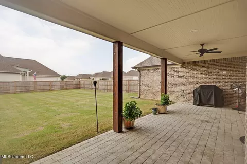 Exterior - 953 Glenwild Cir, Canton, MS 39046 photo 6 of 10