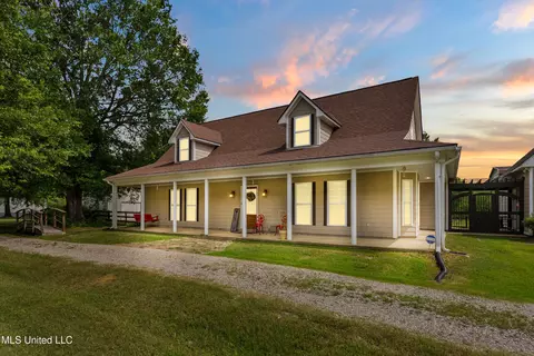 Exterior - 7623 Grass Pond Rd, Hernando, MS 38632 photo 2 of 7