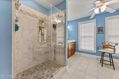 Bath - 7623 Grass Pond Rd, Hernando, MS 38632 photo 1 of 5