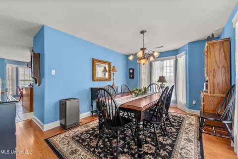 Dining - 7623 Grass Pond Rd, Hernando, MS 38632 photo 1 of 1