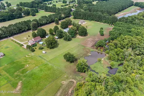 View/Area - 7623 Grass Pond Rd, Hernando, MS 38632 photo 2 of 3