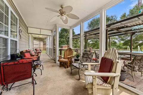 Exterior - 7623 Grass Pond Rd, Hernando, MS 38632 photo 4 of 7
