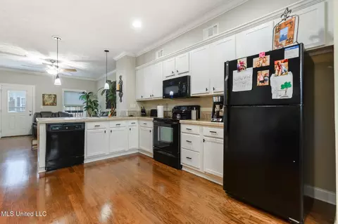 Kitchen - 208 E Orchard Loop #208, D'iberville, MS 39540 photo 2 of 2