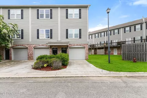 208 E Orchard Loop #208, D'iberville, MS 39540