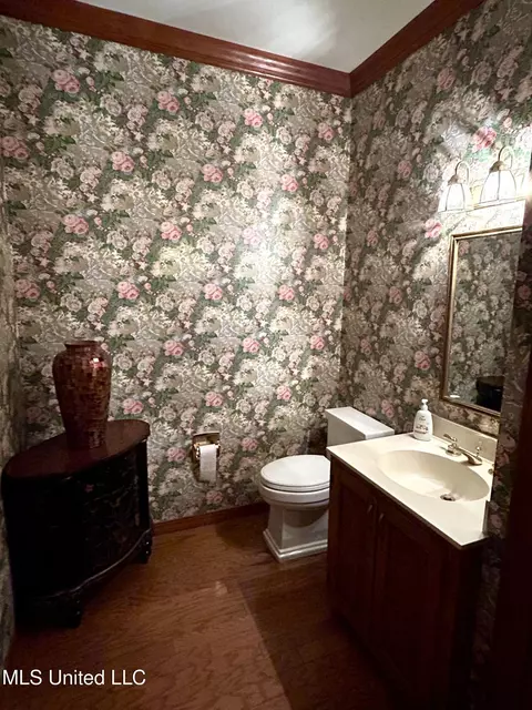 Bath - 11 Aberdeen Rd, Natchez, MS 39120 photo 1 of 6