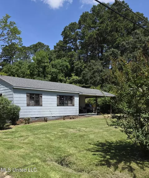 2963 Fairhill Dr, Jackson, MS 39212 photo 1