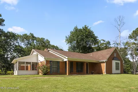 332 Kiowa Dr, Madison, MS 39110