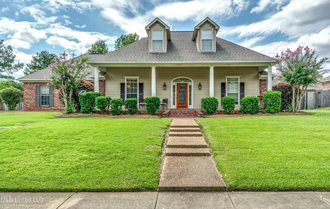 350 Edgewood Xing, Brandon, MS 39042