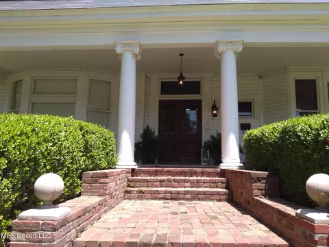 Exterior - 207 E Percy St, Indianola, MS 38751 photo 4 of 20