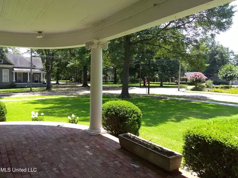 Exterior - 207 E Percy St, Indianola, MS 38751 photo 7 of 20