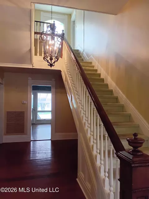 Entry Way - 207 E Percy St, Indianola, MS 38751 photo 2 of 2