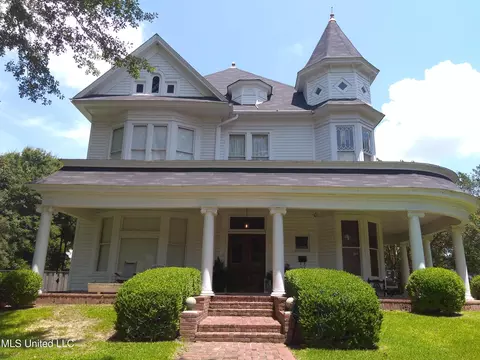 Exterior - 207 E Percy St, Indianola, MS 38751 photo 2 of 20