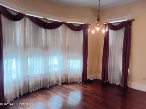 Dining - 207 E Percy St, Indianola, MS 38751 photo 2 of 2
