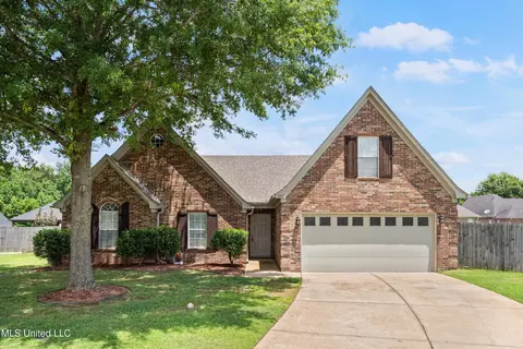 5921 Landau Dr, Southaven, MS 38671