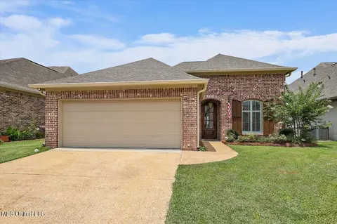 38 Savannah Cir, Brandon, MS 39047