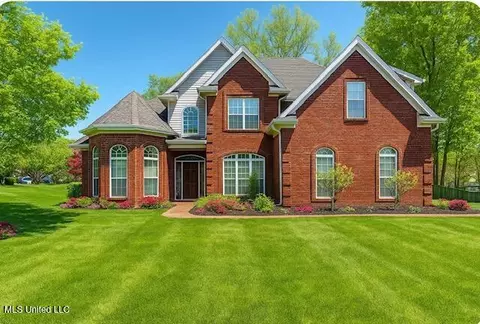 9480 Miranda Dr, Olive Branch, MS 38654