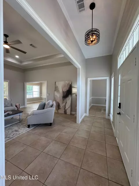Entry Way - 409 Brighton Ct, Brandon, MS 39047 photo 2 of 4