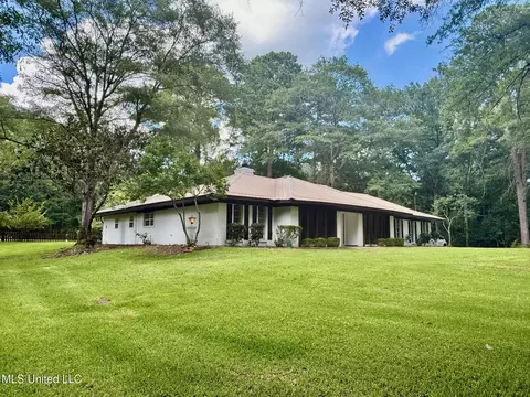 119 Chinquipin Ln, Florence, MS 39073 photo 4