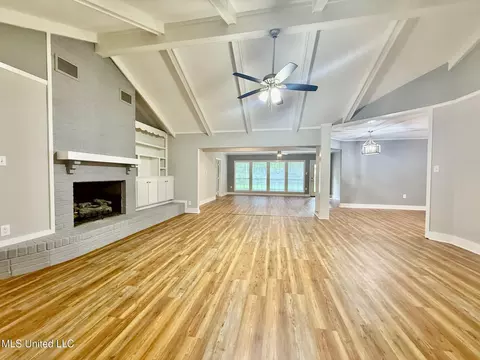 119 Chinquipin Ln, Florence, MS 39073 photo 8