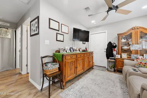 Entry Way - 13701 Jericho Rd, Vancleave, MS 39565 photo 1 of 1