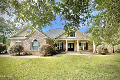 24000 Robert E Lee Rd, Lucedale, MS 39452