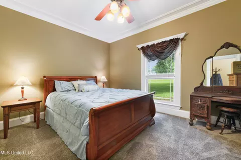 Bedroom - 24000 Robert E Lee Rd, Lucedale, MS 39452 photo 2 of 5