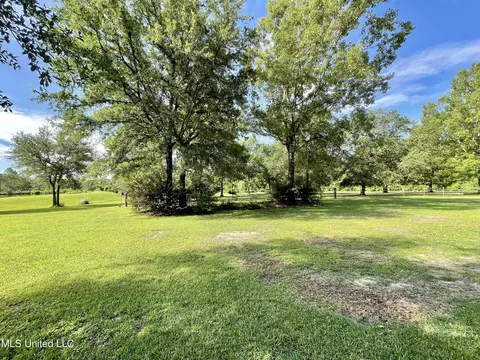 Exterior - 24000 Robert E Lee Rd, Lucedale, MS 39452 photo 5 of 14