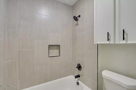 Bath - 437 Henry Byrd Rd, Florence, MS 39073 photo 6 of 6