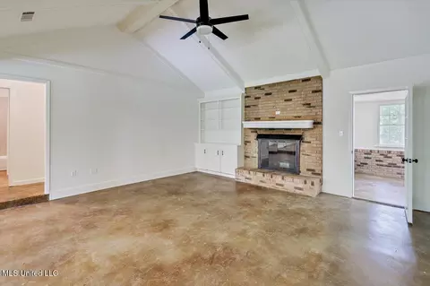 Living - 437 Henry Byrd Rd, Florence, MS 39073 photo 2 of 7