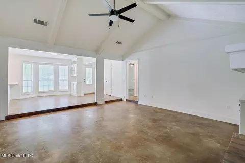 Living - 437 Henry Byrd Rd, Florence, MS 39073 photo 4 of 7