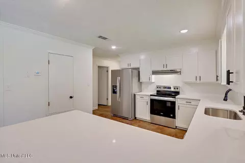 Kitchen - 437 Henry Byrd Rd, Florence, MS 39073 photo 3 of 3