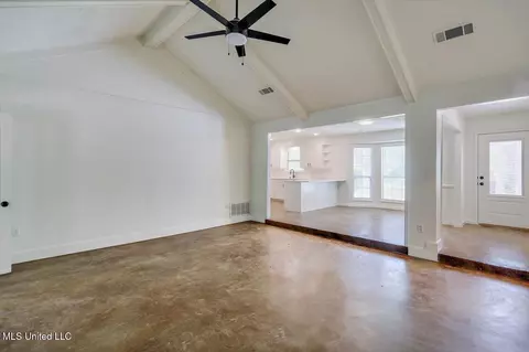 Living - 437 Henry Byrd Rd, Florence, MS 39073 photo 3 of 7