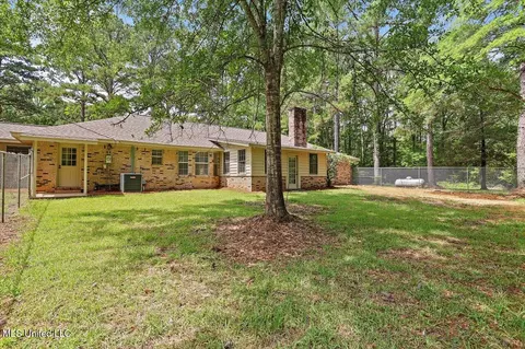 Exterior - 437 Henry Byrd Rd, Florence, MS 39073 photo 4 of 9