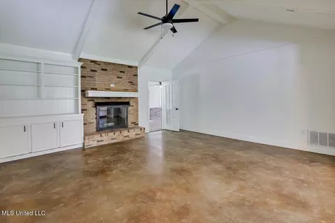 Living - 437 Henry Byrd Rd, Florence, MS 39073 photo 1 of 7