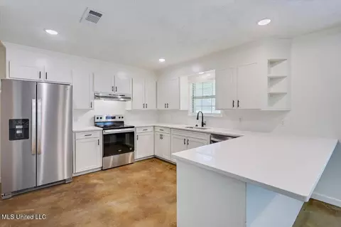 Kitchen - 437 Henry Byrd Rd, Florence, MS 39073 photo 1 of 3