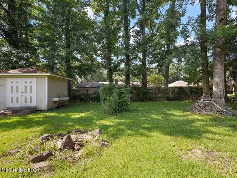 1843 Longwood Dr, Jackson, MS 39212 photo 4