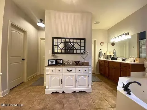 771 Robertson Way, Hernando, MS 38632 photo 9
