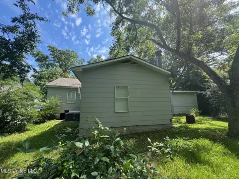 Exterior - 941 Dorgan St, Jackson, MS 39204 photo 2 of 2