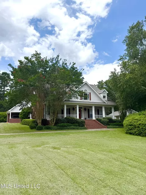 206 Quail Hollow Ct, Hattiesburg, MS 39402
