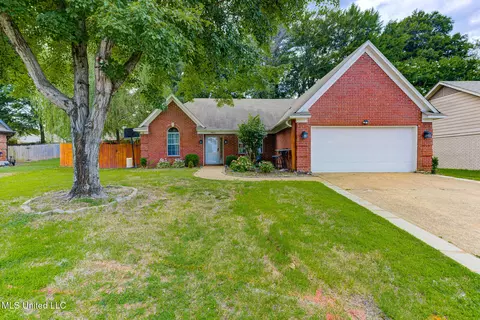 9821 Morgan Manor Dr, Olive Branch, MS 38654
