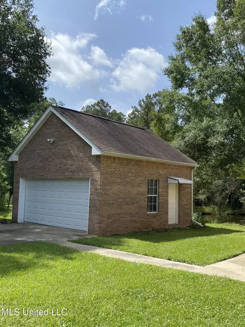 4 Nottoway Drive Dr, Picayune, MS 39466 photo 3