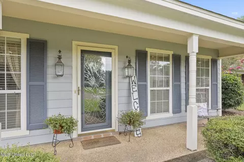 Exterior - 725 Bay Tree Dr, Flowood, MS 39232 photo 1 of 8