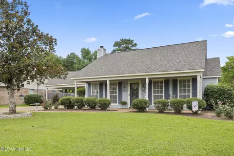 Exterior - 725 Bay Tree Dr, Flowood, MS 39232 photo 2 of 8