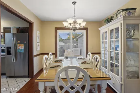 Dining - 725 Bay Tree Dr, Flowood, MS 39232 photo 3 of 3