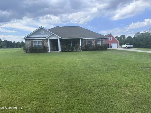 8101 Pecan Ridge Dr, Moss Point, MS 39562