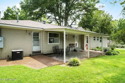 Exterior - 530 Oakhurst Dr, Hernando, MS 38632 photo 6 of 6