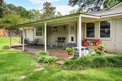 Exterior - 530 Oakhurst Dr, Hernando, MS 38632 photo 3 of 6